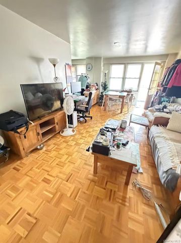 138-10 Franklin Avenue 12D, Flushing, NY 11355