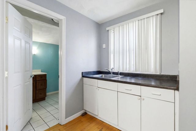 17 West Street, Brockton, MA 02301