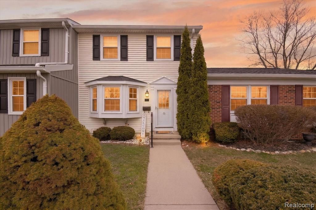 19555 Dartmouth Place, Northville, MI 48167