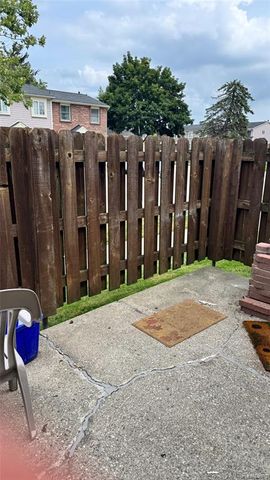 19902 Great Oaks Circle 129, Clinton Township, MI 48036