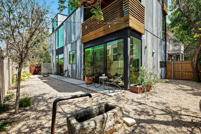 2201 Santa Rosa ST, Austin, TX 78702