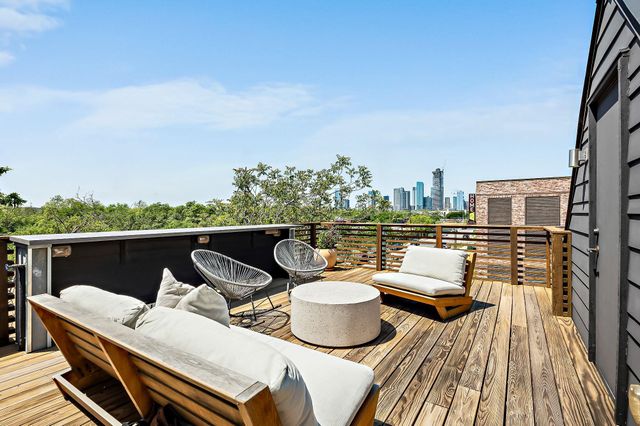 2201 Santa Rosa ST, Austin, TX 78702