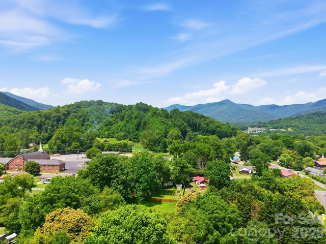 31 Edwards Street, Waynesville, NC 28786