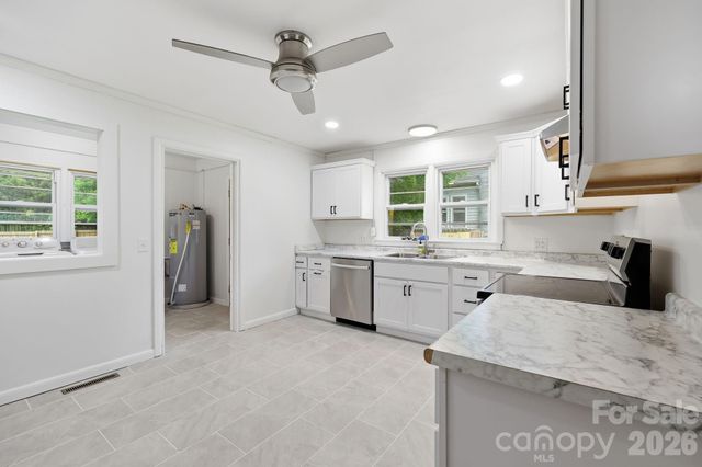 31 Edwards Street, Waynesville, NC 28786