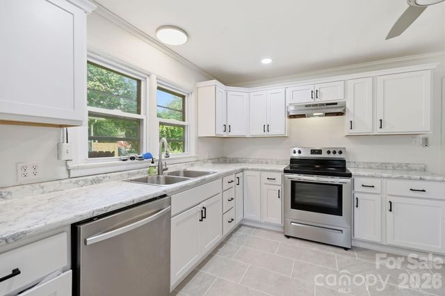 31 Edwards Street, Waynesville, NC 28786