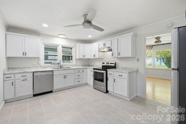 31 Edwards Street, Waynesville, NC 28786