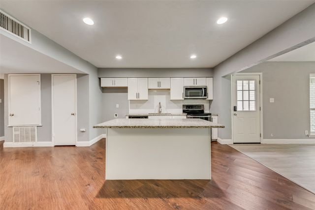 4924 Wagner Drive, The Colony, TX 75056