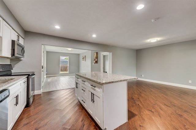 4924 Wagner Drive, The Colony, TX 75056