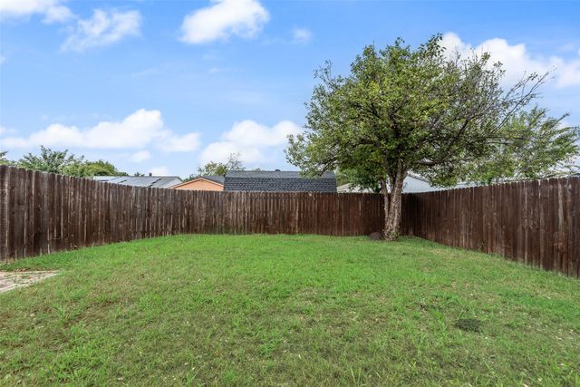 4924 Wagner Drive, The Colony, TX 75056