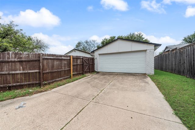 4924 Wagner Drive, The Colony, TX 75056