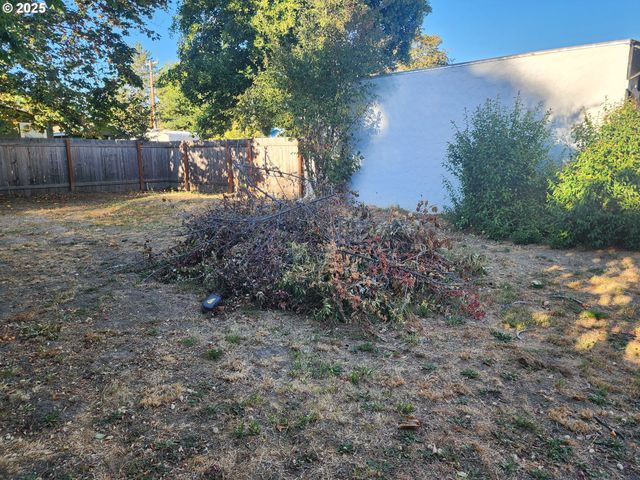 867 Ne JOHNSON St, Myrtle Creek, OR 97457