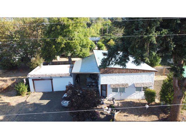867 Ne JOHNSON St, Myrtle Creek, OR 97457