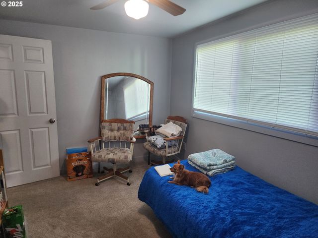 867 Ne JOHNSON St, Myrtle Creek, OR 97457