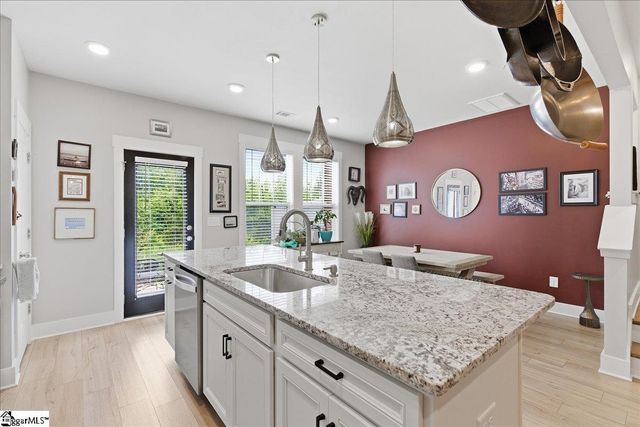 66 Mardale Lane, Greenville, SC 29609