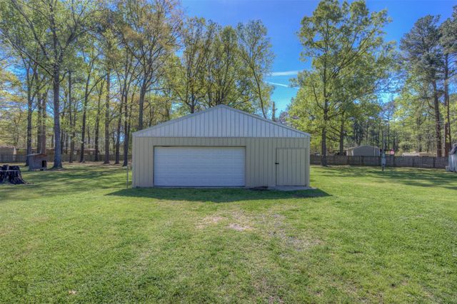 141 W Mckinley Avenue, Haughton, LA 71037