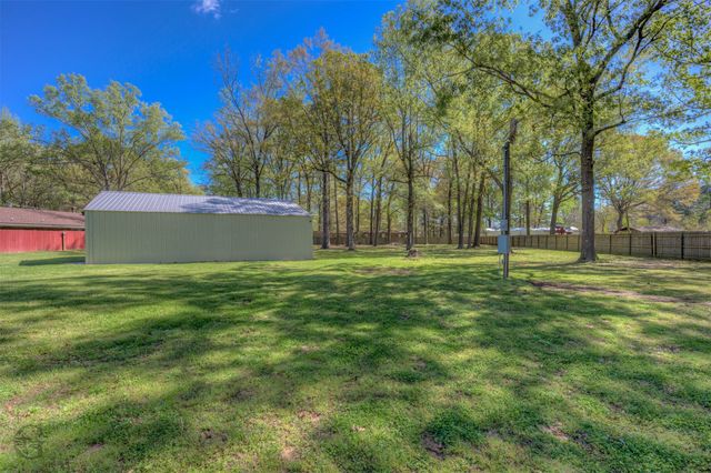 141 W Mckinley Avenue, Haughton, LA 71037