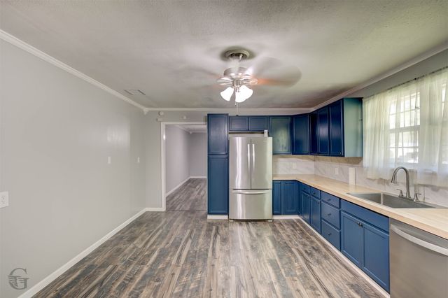 141 W Mckinley Avenue, Haughton, LA 71037