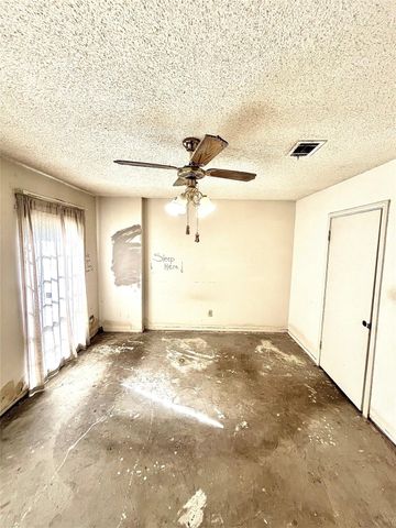 9442 Neuens Road 9442, Houston, TX 77080