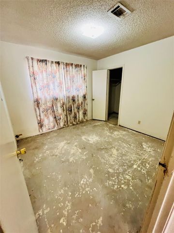 9442 Neuens Road 9442, Houston, TX 77080