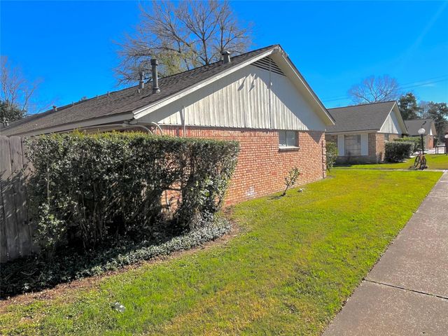 9442 Neuens Road 9442, Houston, TX 77080