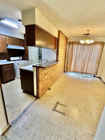 9442 Neuens Road 9442, Houston, TX 77080