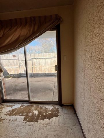 9442 Neuens Road 9442, Houston, TX 77080