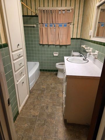 216 E CAROLANNE BLVD, Marshall, TX 75672