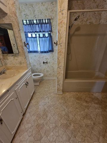 216 E CAROLANNE BLVD, Marshall, TX 75672