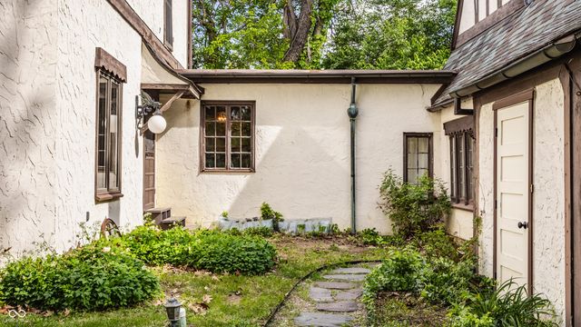 4302 Kessler Boulevard Drive N, Indianapolis, IN 46228