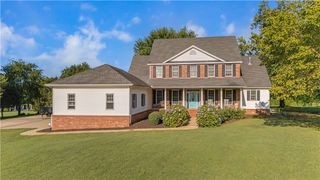 2247 Heather Cove, Fayetteville, AR 72701