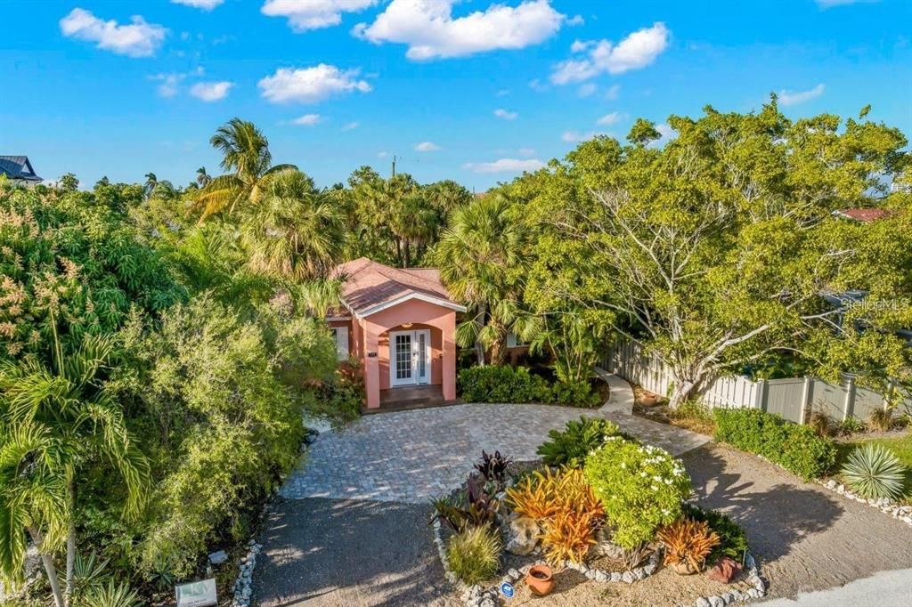 235 GRANT DRIVE, Sarasota, FL 34236