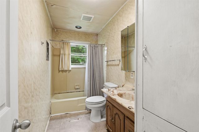 723 Clements Avenue, Van Alstyne, TX 75495