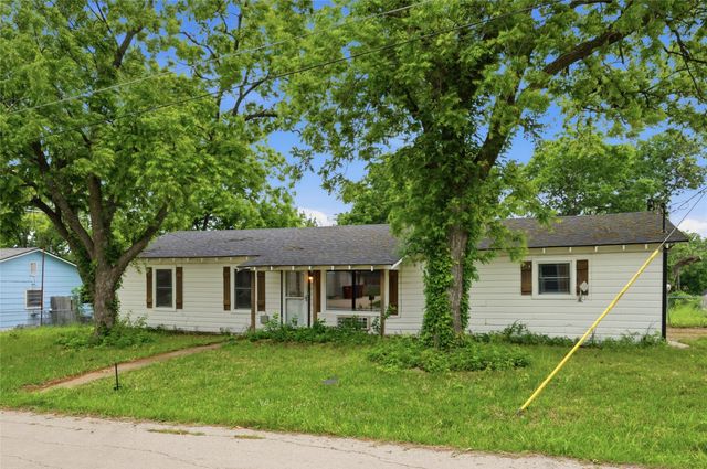 723 Clements Avenue, Van Alstyne, TX 75495