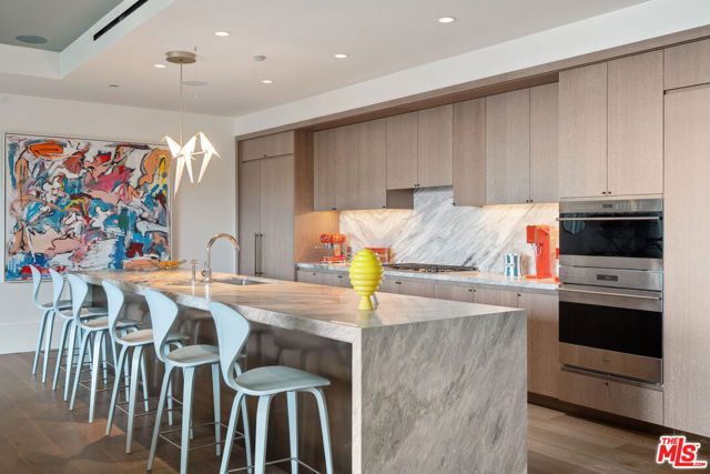 8420 W Sunset Boulevard 504, West Hollywood, CA 90069