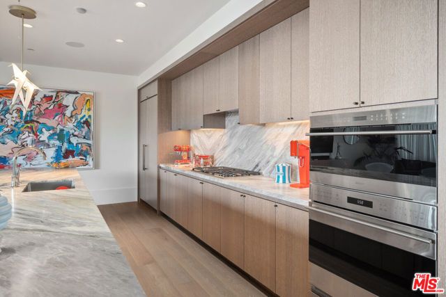 8420 W Sunset Boulevard 504, West Hollywood, CA 90069