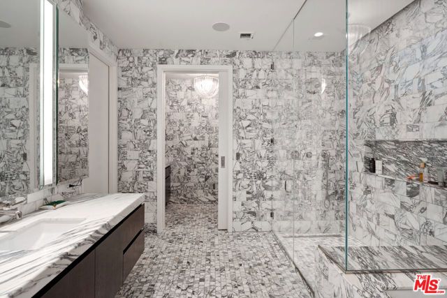 8420 W Sunset Boulevard 504, West Hollywood, CA 90069