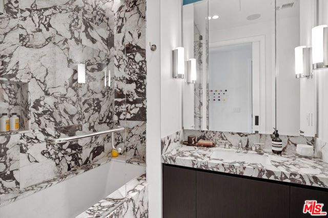 8420 W Sunset Boulevard 504, West Hollywood, CA 90069