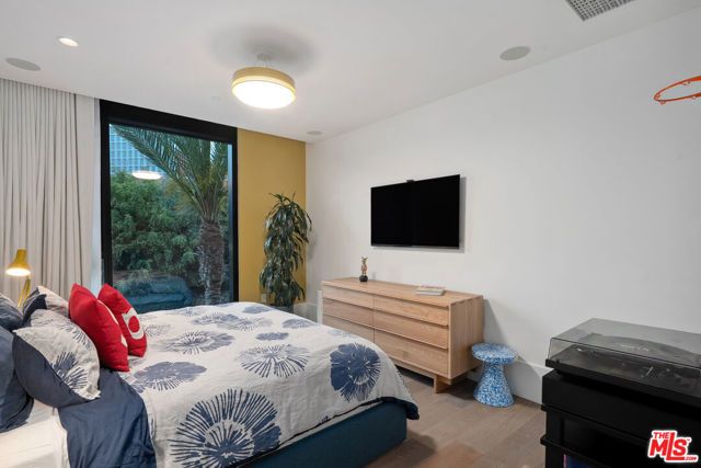8420 W Sunset Boulevard 504, West Hollywood, CA 90069