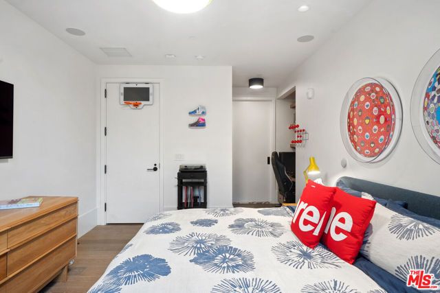8420 W Sunset Boulevard 504, West Hollywood, CA 90069