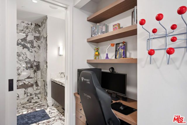 8420 W Sunset Boulevard 504, West Hollywood, CA 90069