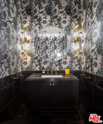 8420 W Sunset Boulevard 504, West Hollywood, CA 90069
