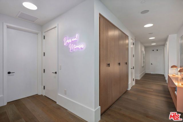 8420 W Sunset Boulevard 504, West Hollywood, CA 90069