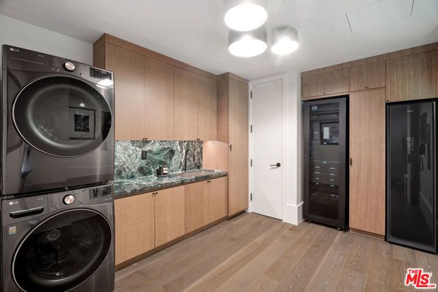 8420 W Sunset Boulevard 504, West Hollywood, CA 90069