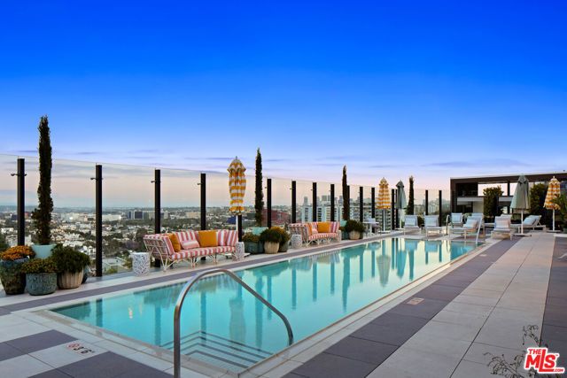 8420 W Sunset Boulevard 504, West Hollywood, CA 90069