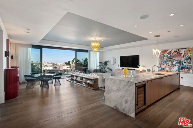 8420 W Sunset Boulevard 504, West Hollywood, CA 90069