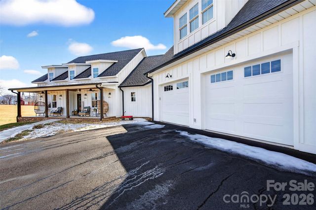 115 Pondview Drive, Nebo, NC 28761