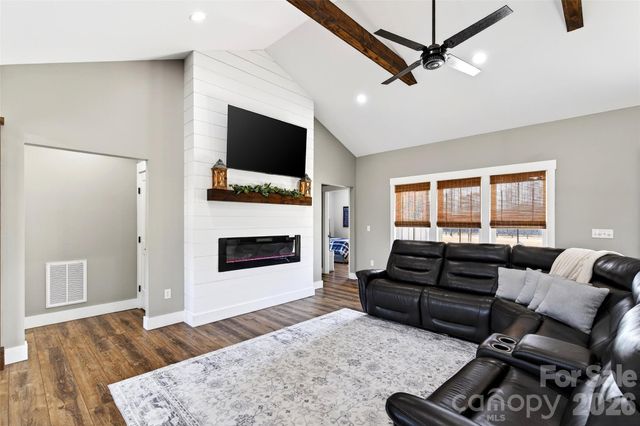 115 Pondview Drive, Nebo, NC 28761