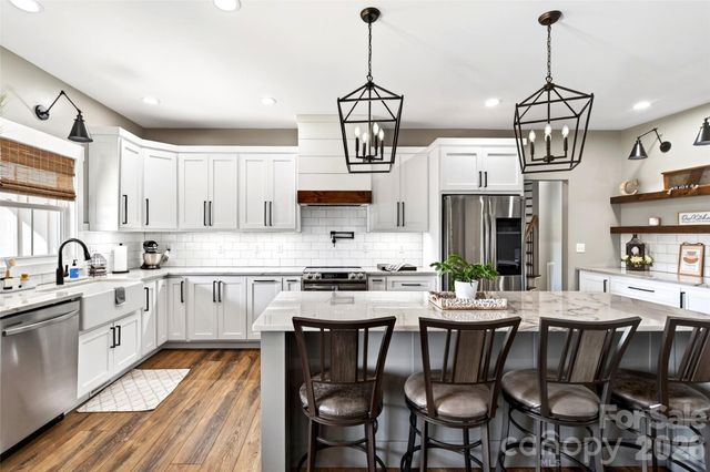 115 Pondview Drive, Nebo, NC 28761