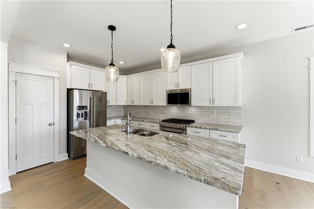 3710 Carley CT, Chesapeake, VA 23322