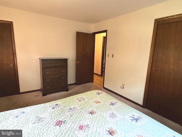 419 HILLTOP CIR, Elizabethtown, PA 17022